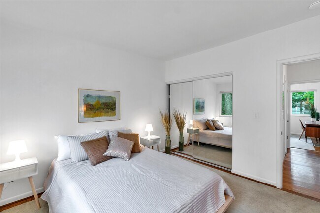 Building Photo - 1807 Fair St