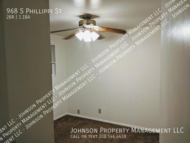 Building Photo - 968 S Phillippi St