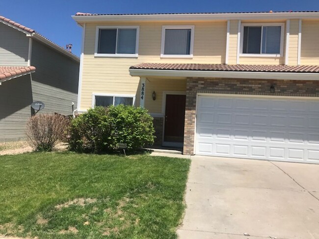 Building Photo - Nice 3 bed 2 bath with loft and 2 car atta...