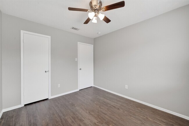 Building Photo - 10506 Ivy Oaks Ln