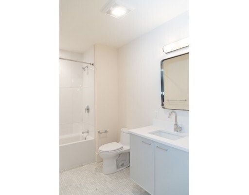 Building Photo - 218 Market St