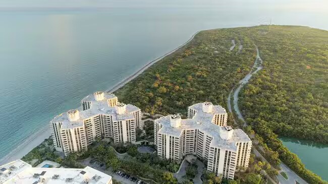 Towers - 1111 Crandon Blvd