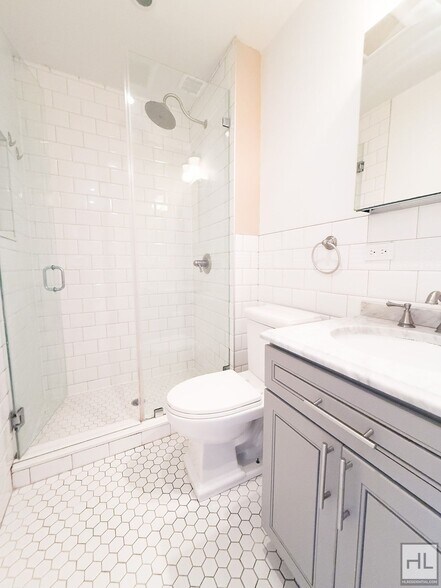 Building Photo - EASTERN PARKWAY / Remarkable Renovated 4-Bed 3-Bath in Prime Crown Heights