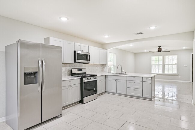 Building Photo - 10633 Flaxman St