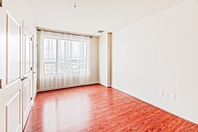 Building Photo - 105 Christina Landing Dr