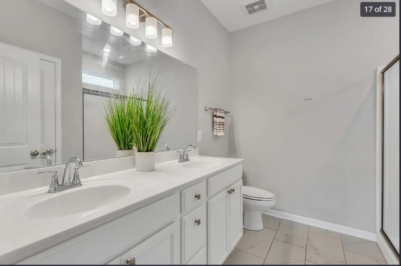 Building Photo - 272 Thorpe Dr