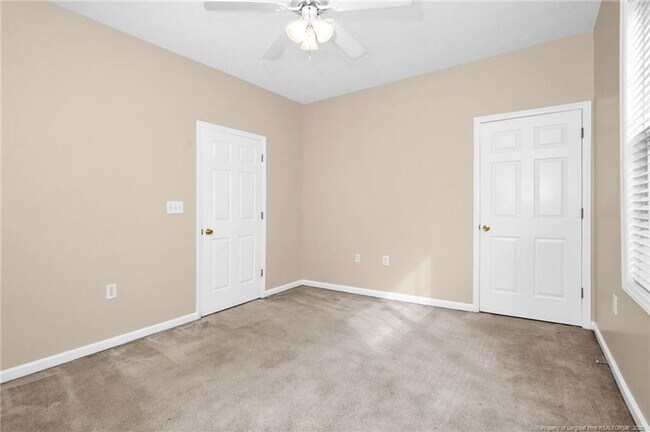 Building Photo - 3BD 2Bath Condo
