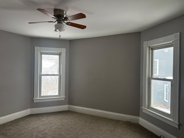 Building Photo - 909 West Ave