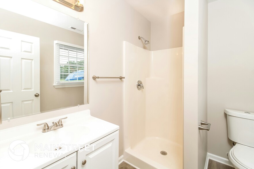 Building Photo - 1126 Sequoia Dr