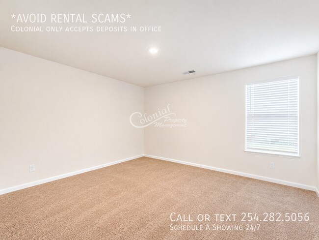 Building Photo - 325 Crescent Dr