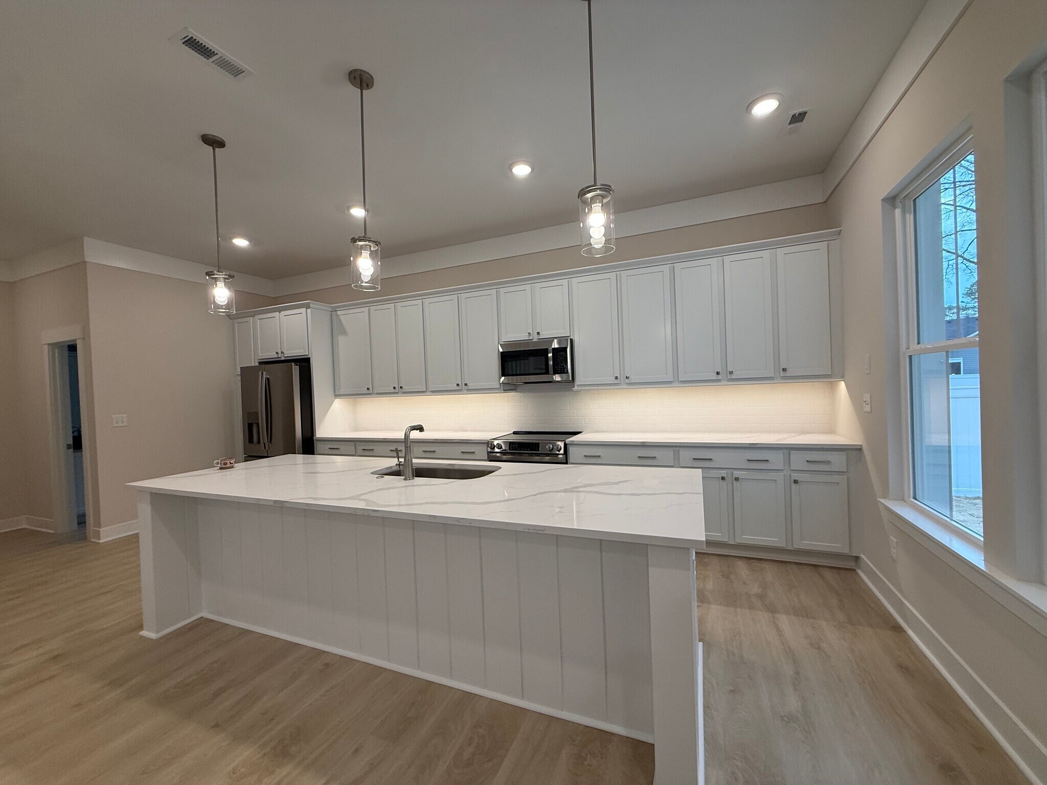 Building Photo - 2049 Burson Dr