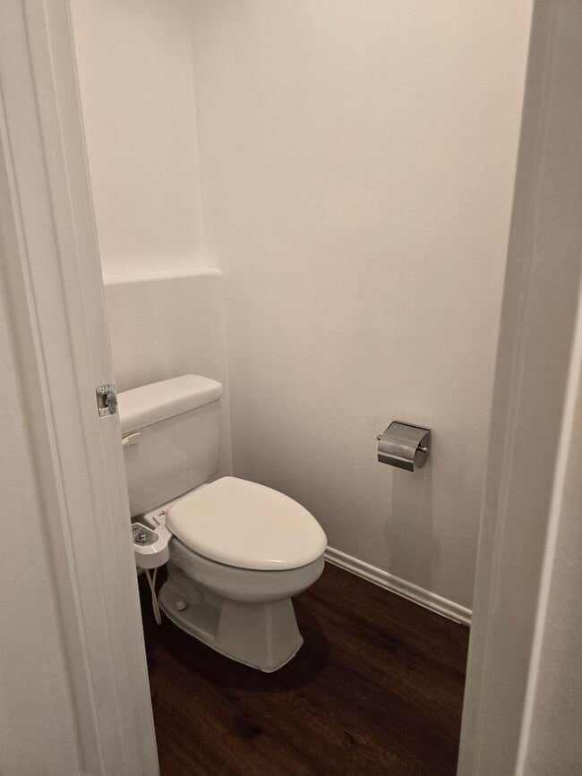 Building Photo - ***OPEN HOUSE 2/15/2026 11am-12pm ***Ready Now! 4bed 3bath