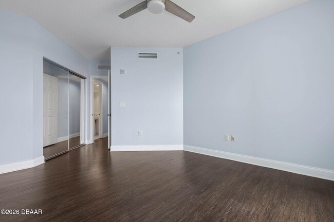Building Photo - 241 Riverside Dr