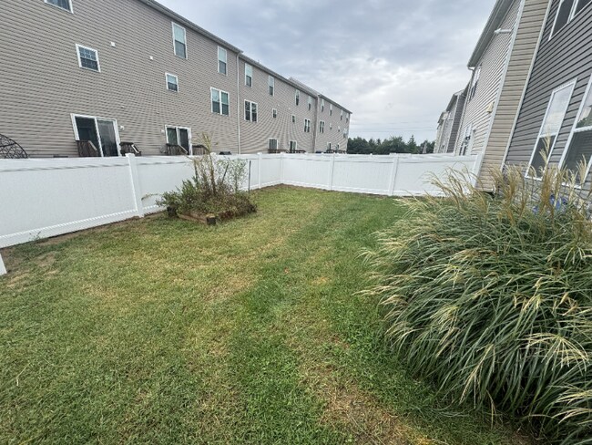 Building Photo - 55 Pepperwood Dr