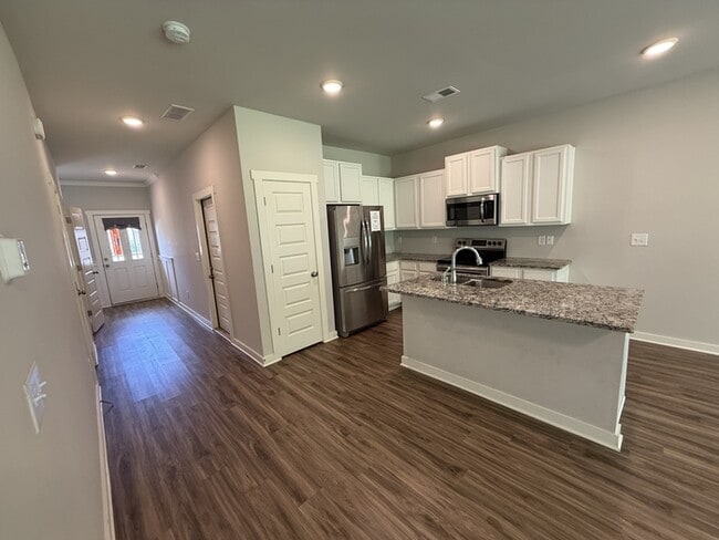 Building Photo - Three Bedroom 2.5 Bath Townhome in Calera, AL