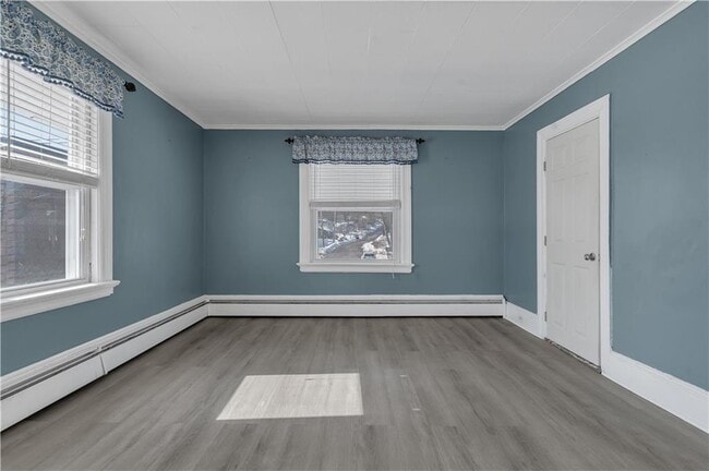 Building Photo - 1070 Main St