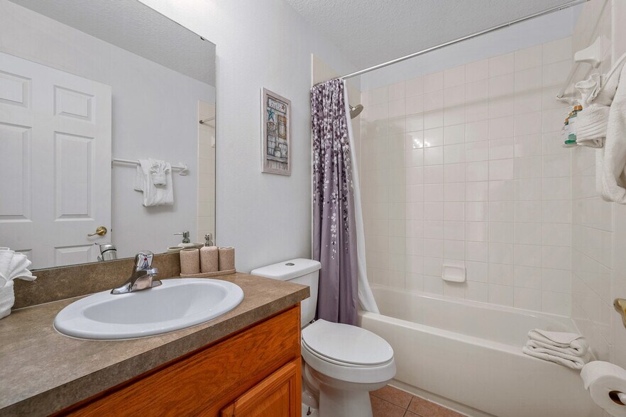 Building Photo - 8938 Cuban Palm Rd