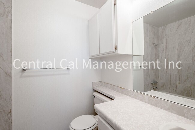 Building Photo - 4207 Eton St