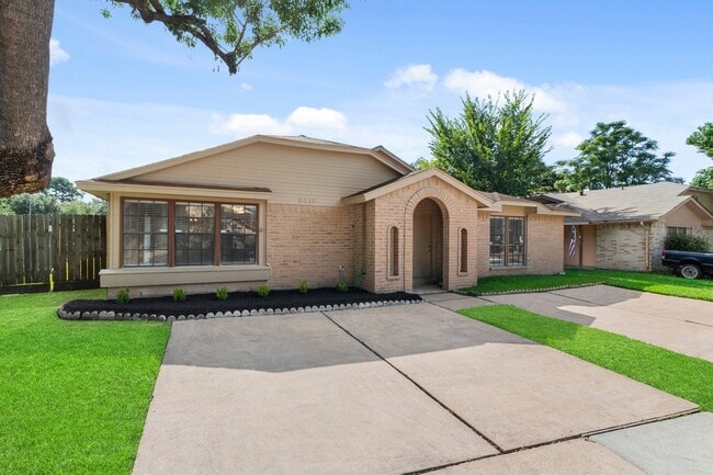 Building Photo - 5218 Beaverbrook Dr