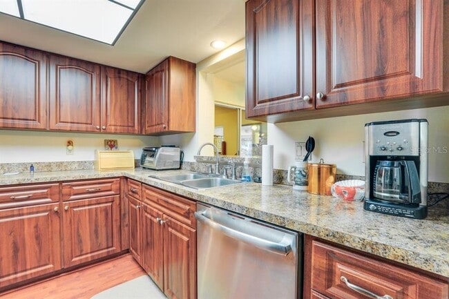 Building Photo - 5008 Medalist Rd