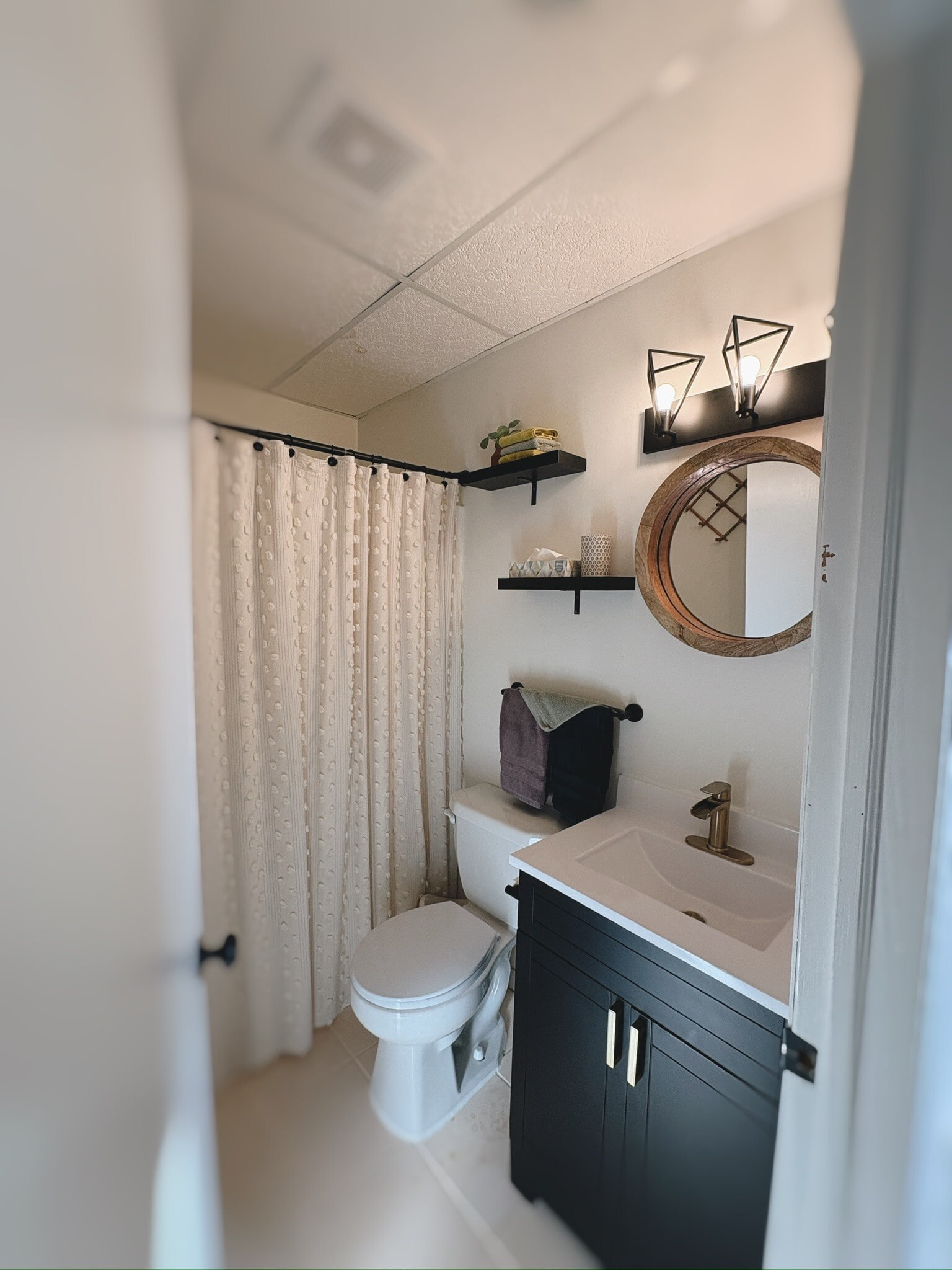 Building Photo - 100 State St N