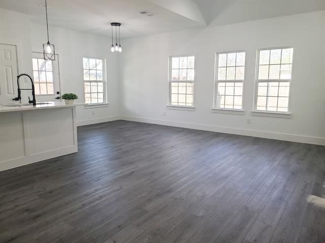 Building Photo - 1903 King St