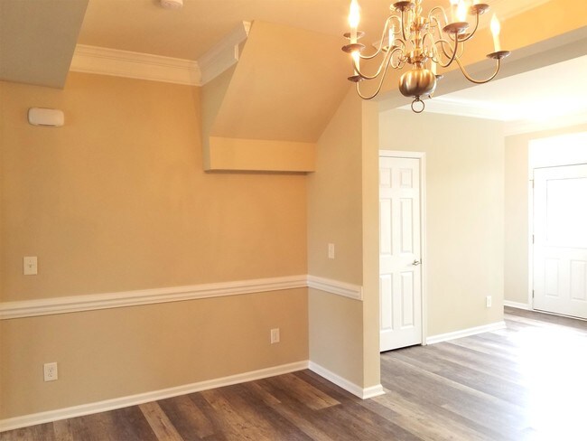Building Photo - 506 Berry Chase Way