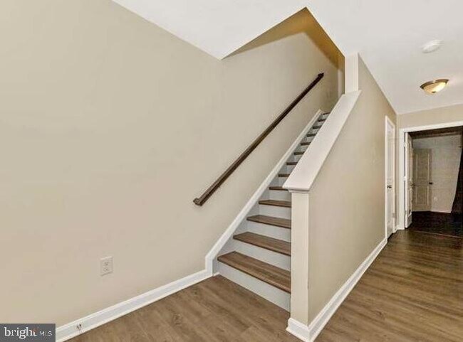 Building Photo - 247 Drexel Ct