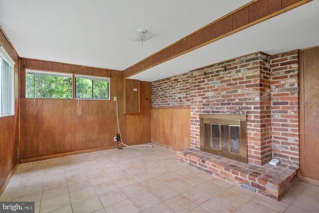 Building Photo - 6318 Willowood Ln