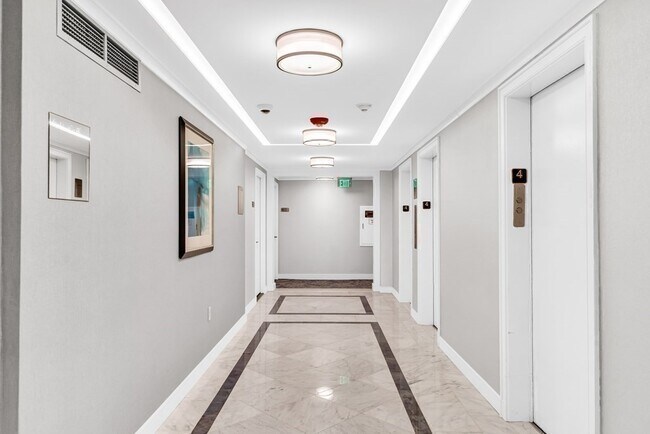 Building Photo - 8 Whittier Pl
