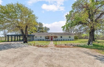 Building Photo - 3137 FM200