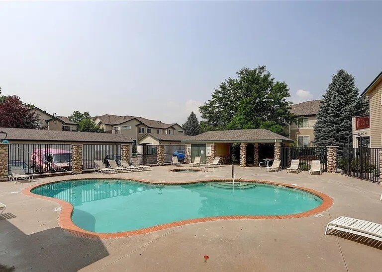 Building Photo - 3002 W Elizabeth St