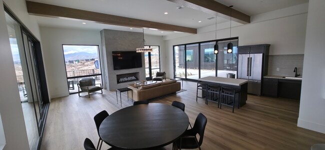 Building Photo - 4335 N 325 E