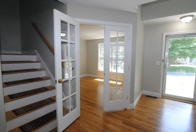 Building Photo - 46 Cherrywood Dr