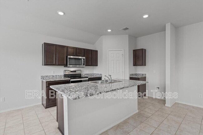 Building Photo - 108 Ragnar Dr