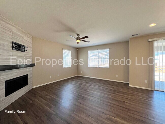 Building Photo - Available June 5, 2026! Gorgeous Aurora Highlands 3+ Bed/3Ba house!!