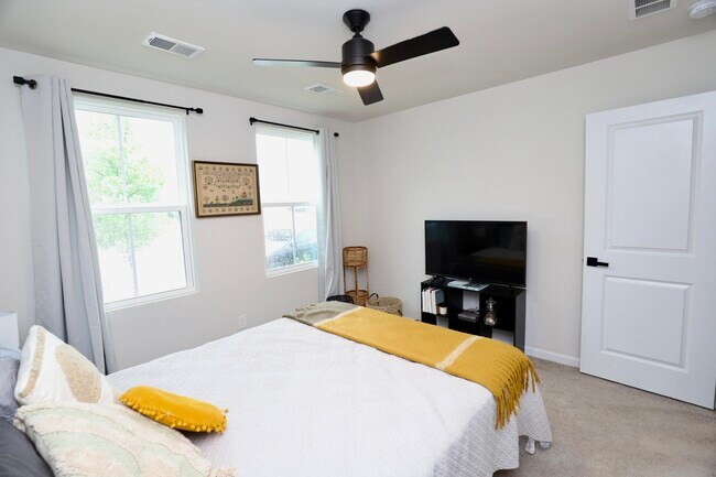 Building Photo - 1029 Bermuda Cedar Ln