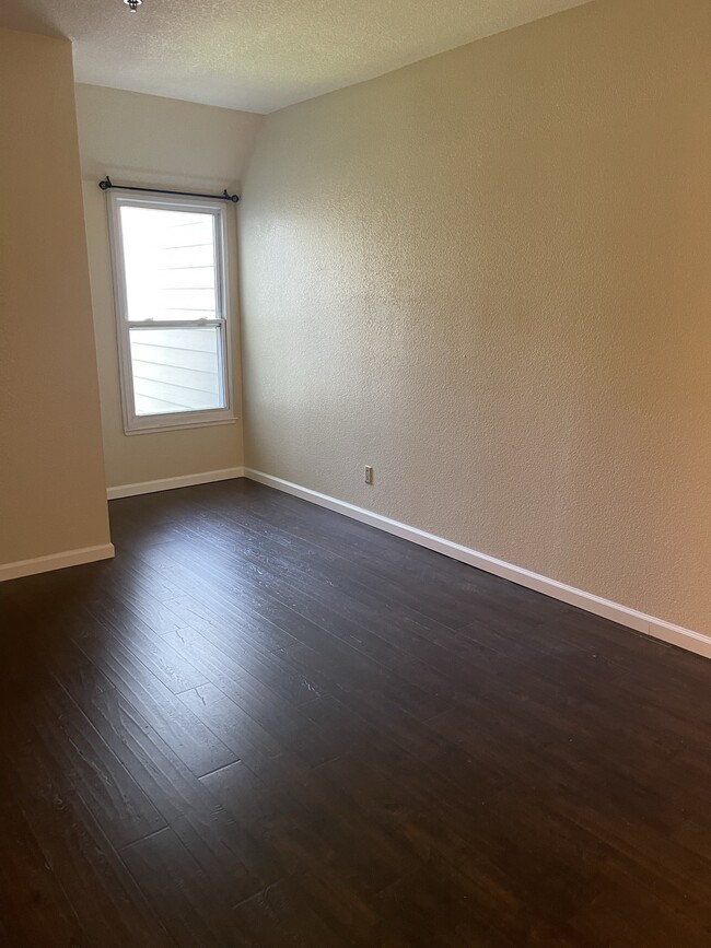 master bedroom - 411 Park Ave