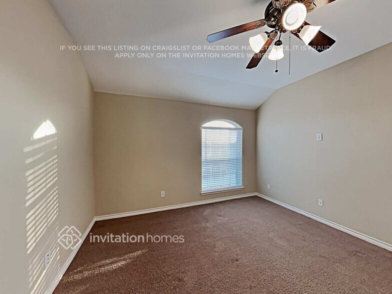 Building Photo - 830 Randall Rd