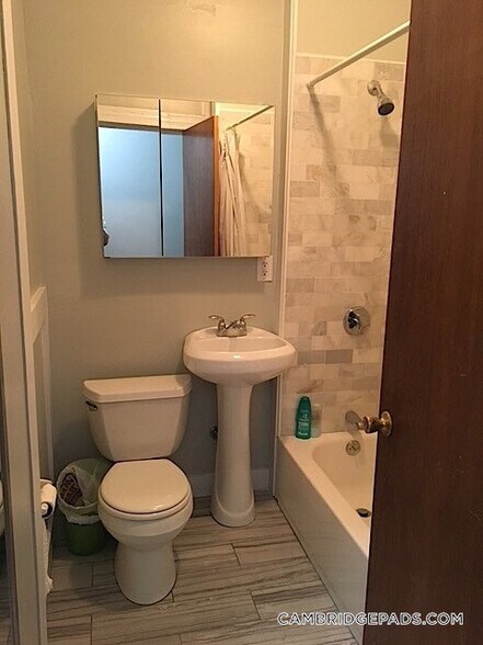 Building Photo - 220 Prospect St