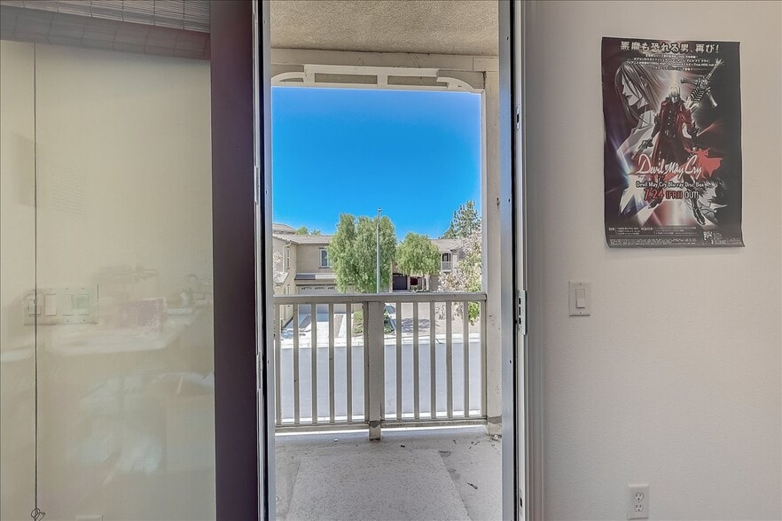 Building Photo - 3115 N Sunrise Ct