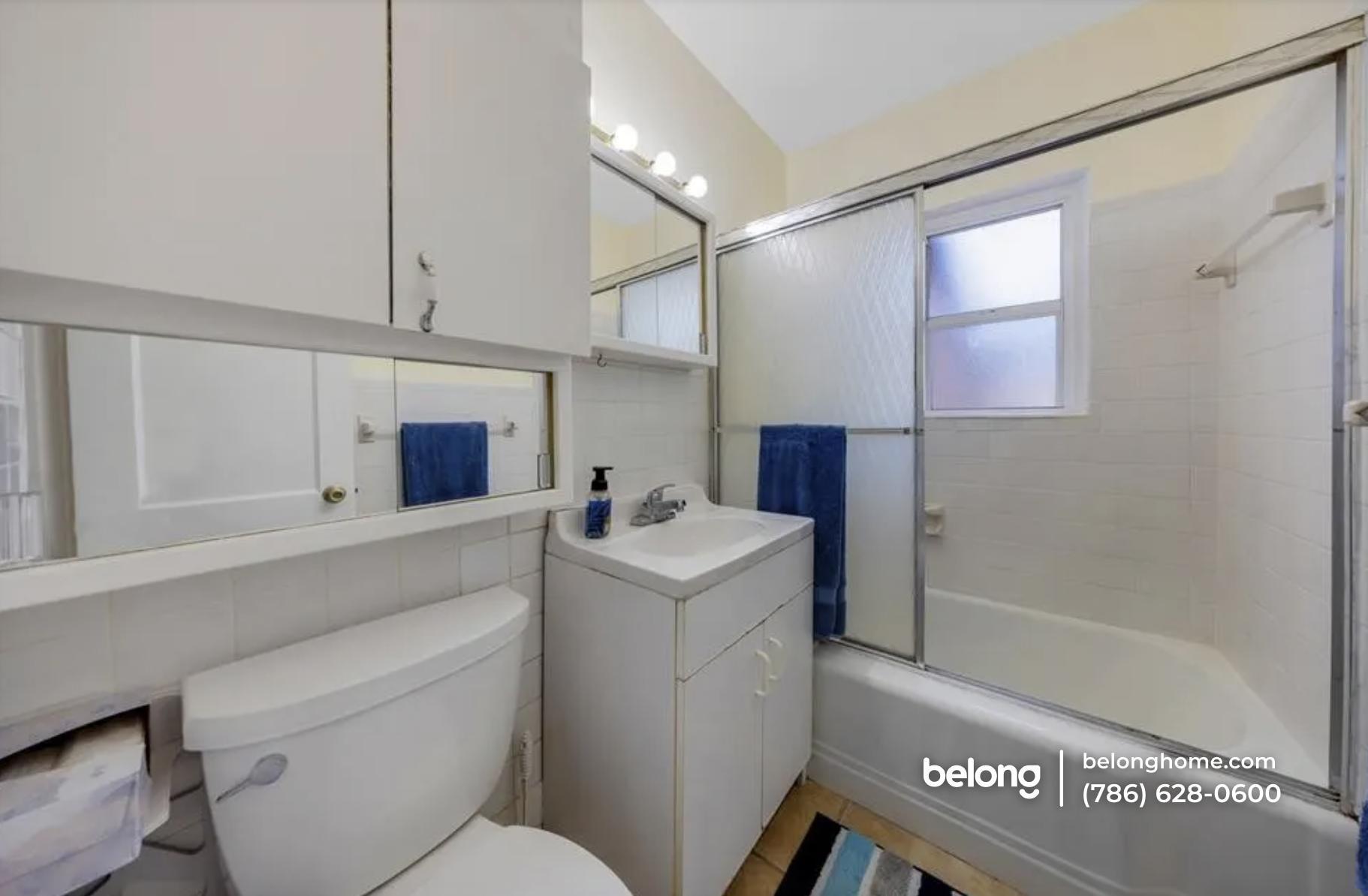 Building Photo - 237 SW 20th St