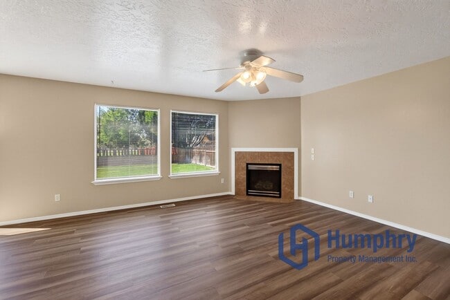 Building Photo - 2243 N Cougar Way