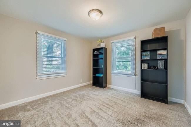 Building Photo - 515 Taney Ave