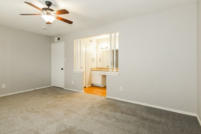 Building Photo - 428 Matterhorn St