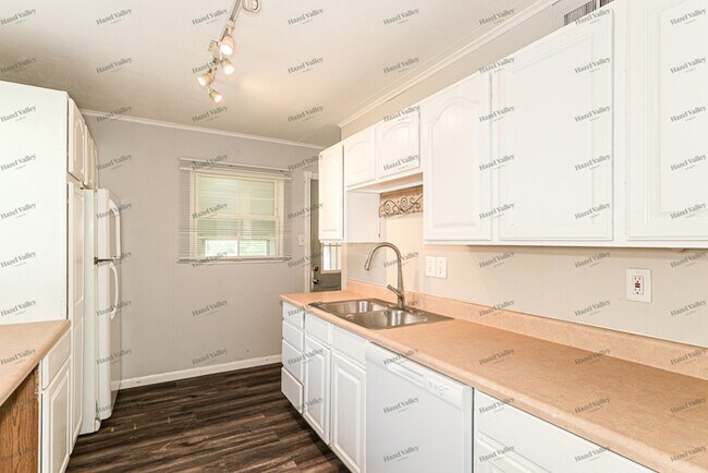 Building Photo - 8942 Arvin Pl