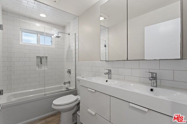 Building Photo - 6955 Trolleyway S