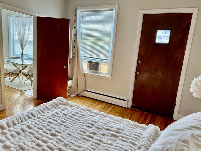 Building Photo - 199 Winthrop Rd