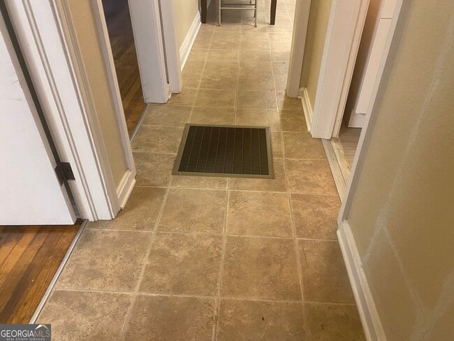 Building Photo - 155 Mimosa Dr