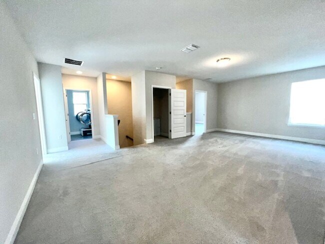 Building Photo - SPECTACULAR MODERN HOME!!Relaxing water views from the back of this beautiful home- MOVE IN Septe...